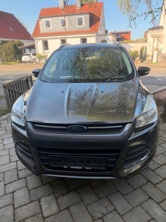 Gebraucht Ford Kuga Trend 150 PS (110 kW) 2016 SUV