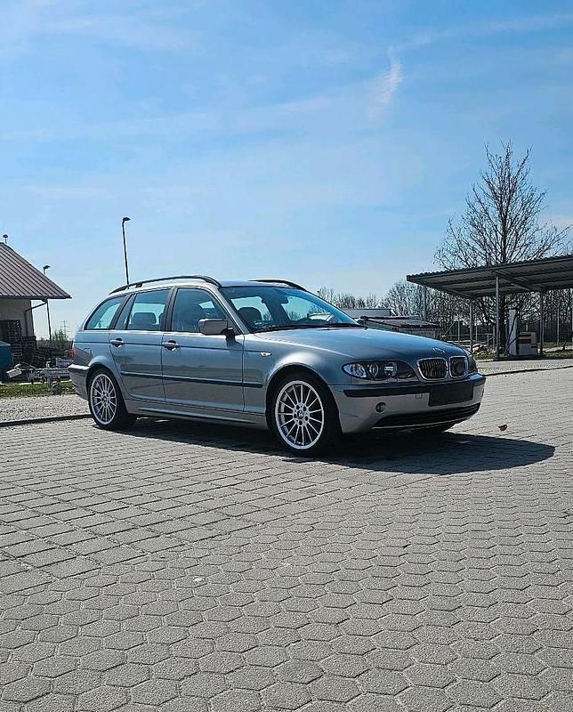 Gebraucht BMW 325 192 PS (141 kW) 2004 Grau Kombi