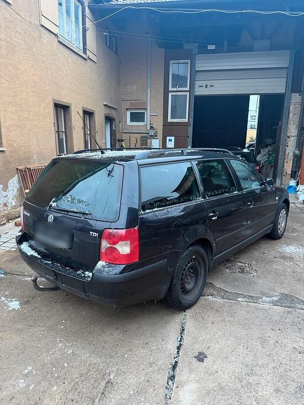 Second-hand VW Passat 101 CP (74 kW) 2004 Negru Break