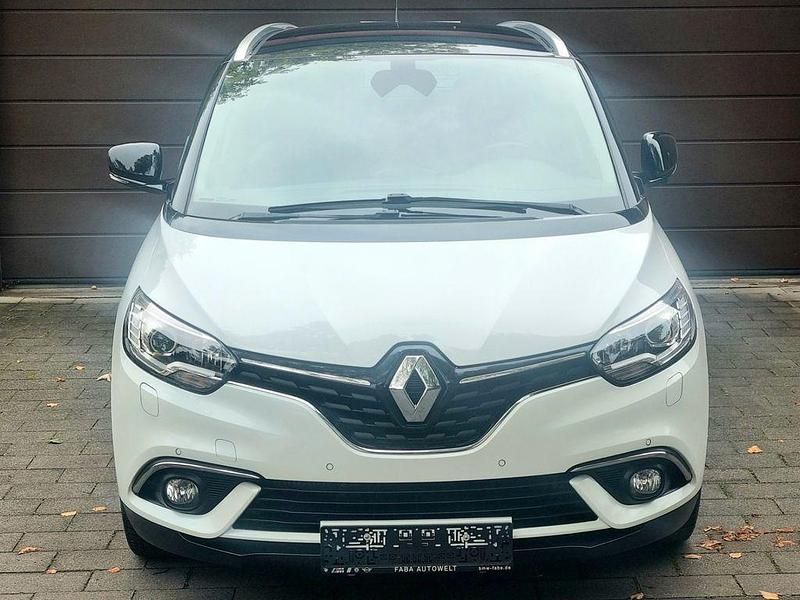 Weiß Gebraucht 2018 Renault Scénic IV Bose Edition Van / Kleinbus | 14.499 € (Fairer Preis) - Bild 1/4