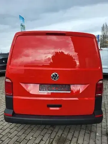 Second-hand VW Transporter 96 CP (70 kW) 2016 Roșu Van