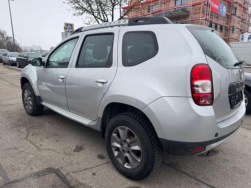 Gebraucht Dacia Duster Lauréate 125 PS (91 kW) 2015 Grau SUV