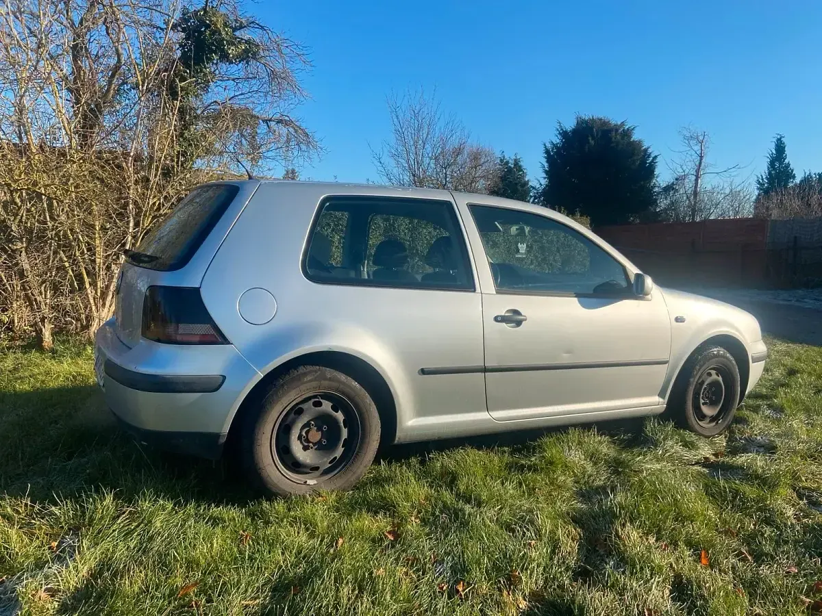 Gebraucht VW Golf IV 101 PS (74 kW) 2000 Silber Kleinwagen