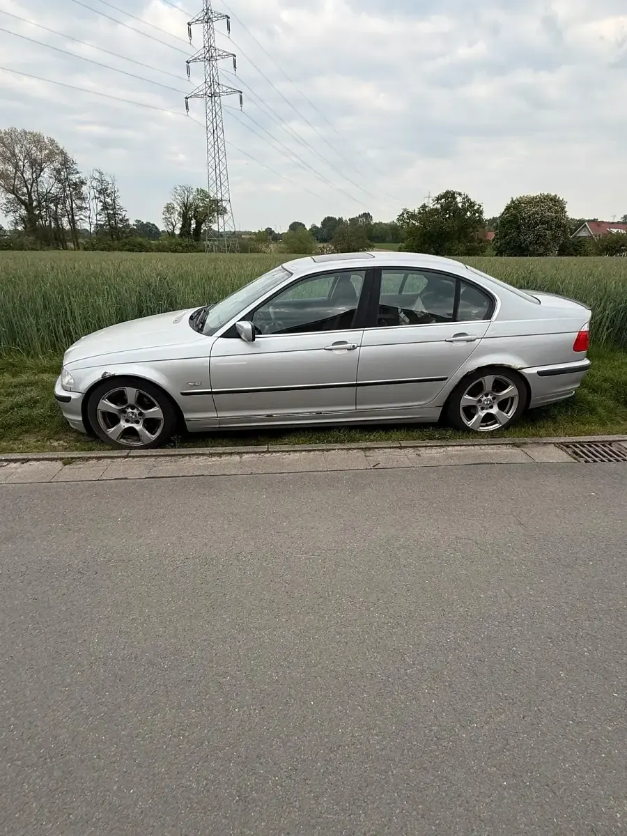Gebraucht BMW 320 170 PS (125 kW) 2001 Silber Limousine