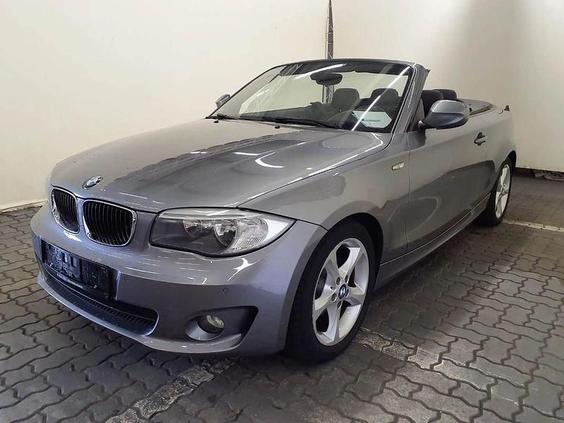 Grau Gebraucht 2011 BMW 118 Cabriolet Advantage Cabrio | 9.800 € (Fairer Preis) - Bild 1/4