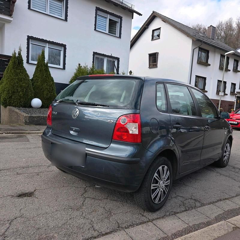 Gebraucht VW Polo 63 PS (46 kW) 2003 Grau Kleinwagen