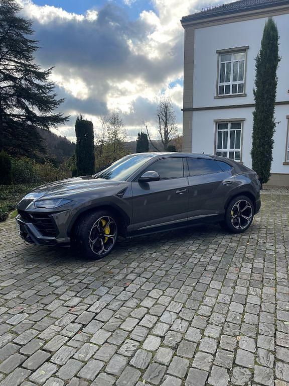 Grau Gebraucht 2021 Lamborghini Urus SUV | 234.000 € (Superpreis) - Bild 1/4