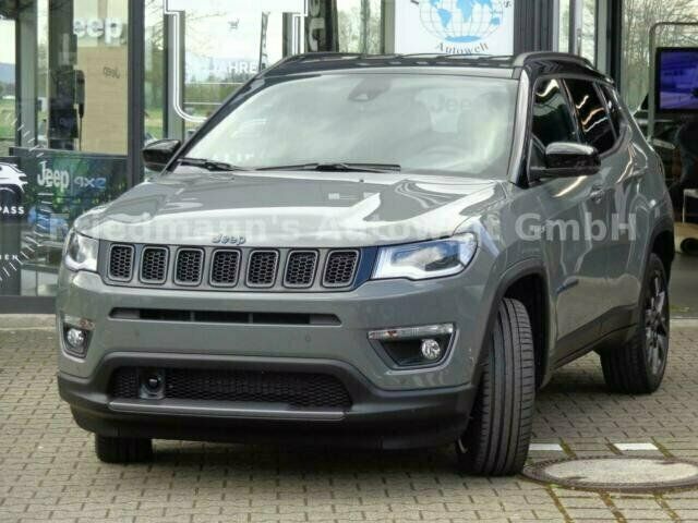 Gebraucht Jeep Compass 180 PS (132 kW) 2021 Andere farbe metallic SUV