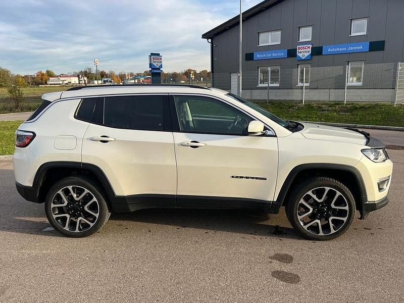 Gebraucht Jeep Compass Limited 170 PS (125 kW) 2018 Weiß SUV