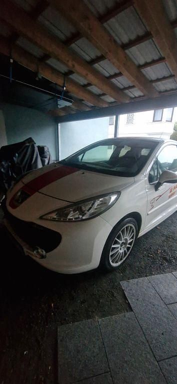 Gebraucht Peugeot 207 150 PS (110 kW) 2008 Weiß Limousine