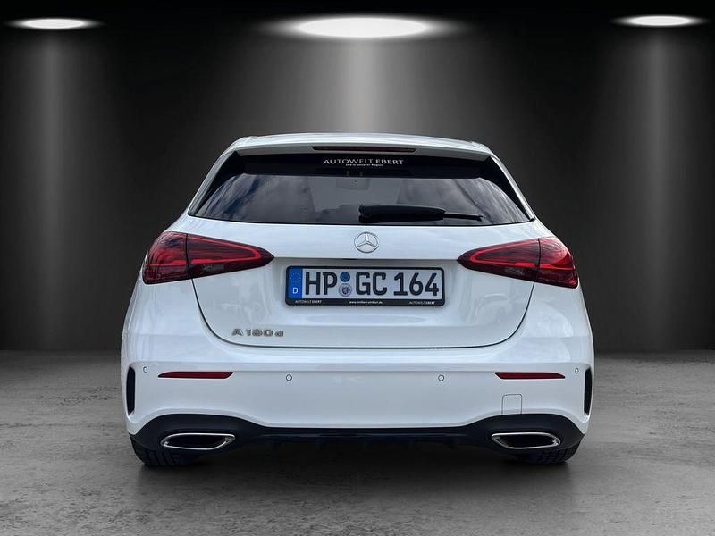 Gebraucht Mercedes A180 AMG 116 PS (85 kW) 2024 Weiß Limousine