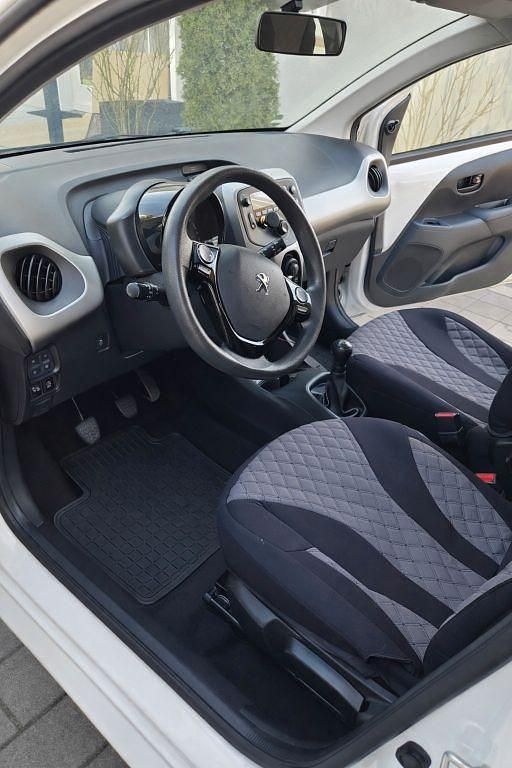 Gebraucht Peugeot 108 Active 69 PS (50 kW) 2016 Weiß Kleinwagen