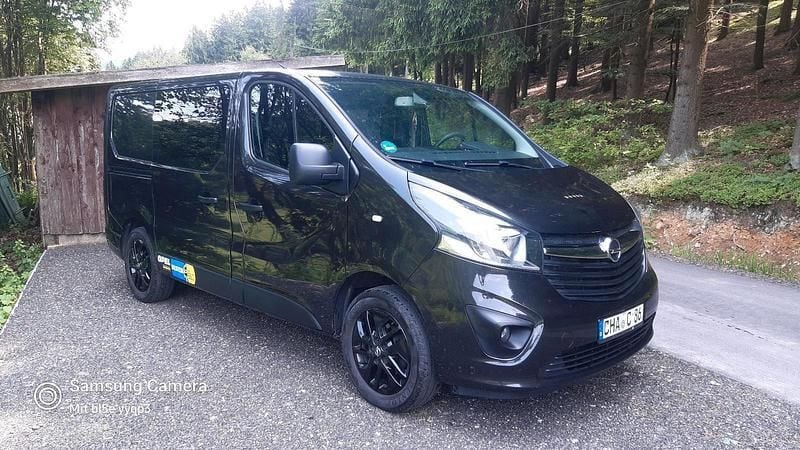 Schwarz Gebraucht 2018 Opel Vivaro Van | 10.000 € (Superpreis) - Bild 1/4