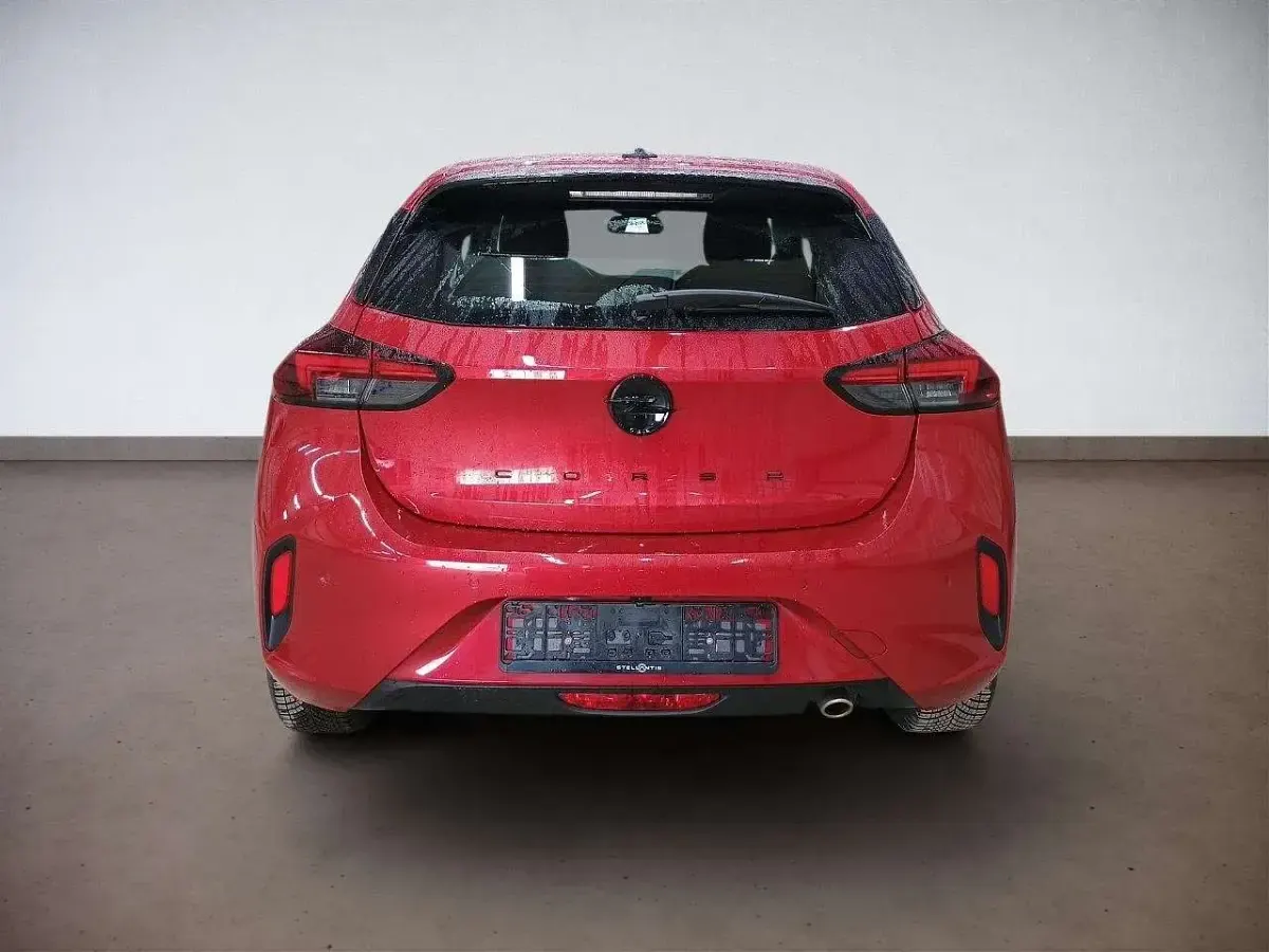 Używany Opel Corsa 101 KM (74 kW) 2025 Czerwony Hatchback