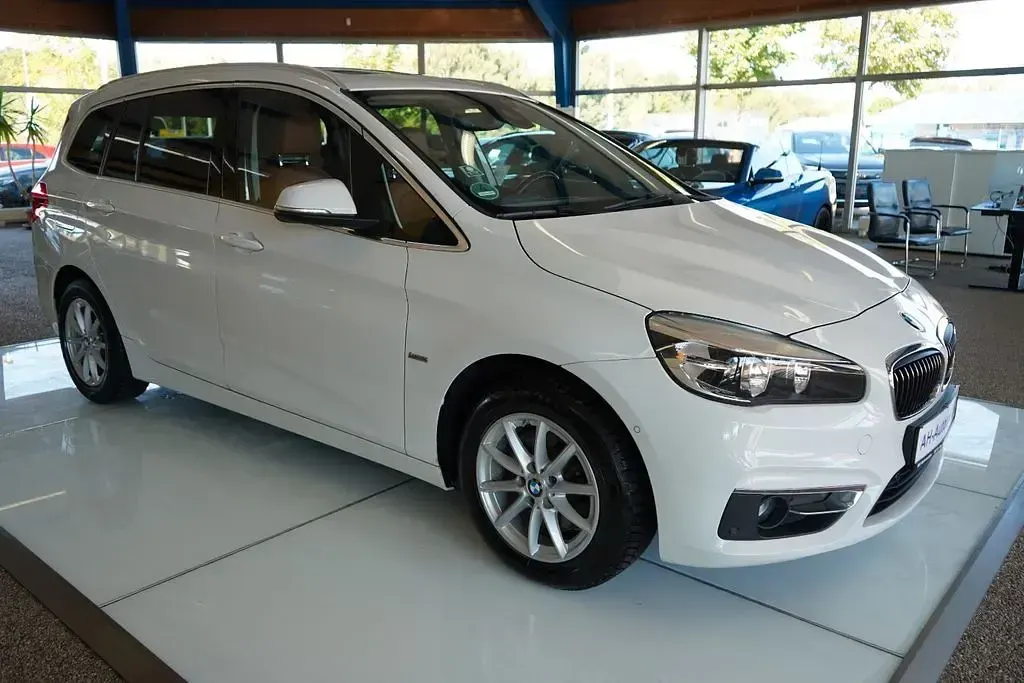 Gebraucht BMW 218 Gran Tourer Luxury Line 136 PS (100 kW) 2015 Weiß Van / Kleinbus