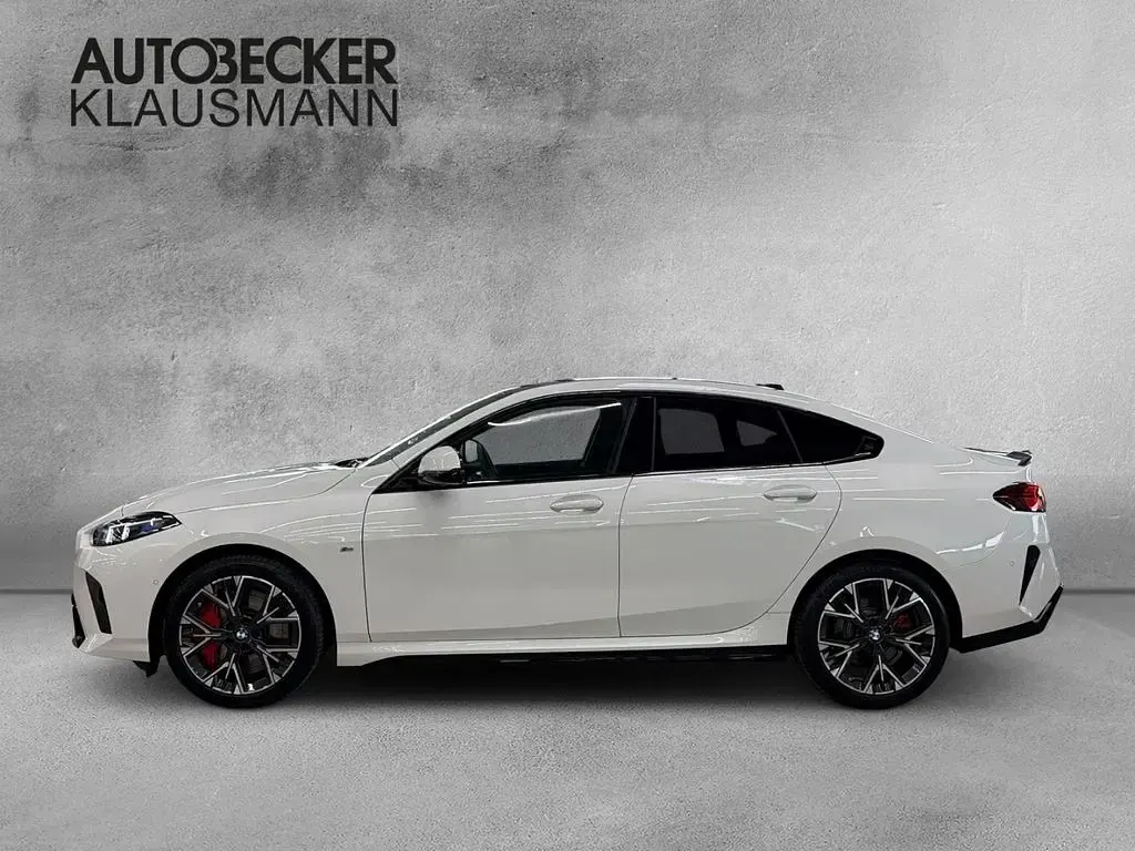 Gebraucht BMW 220 M Sport 150 PS (110 kW) 2025 Weiß Coupé
