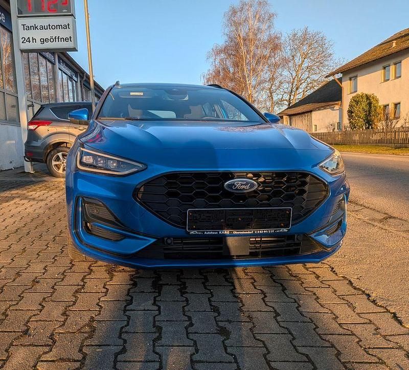 Gebraucht Ford Focus ST-Line 155 PS (114 kW) 2023 Blau Limousine