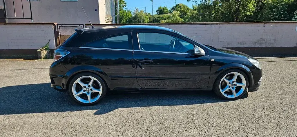 Gebraucht Opel Astra GTC 200 PS (147 kW) 2006 Schwarz Coupé