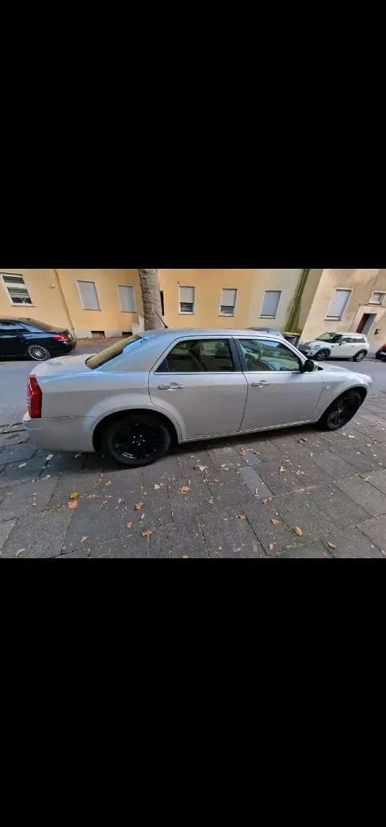 Gebraucht Chrysler 300C 218 PS (160 kW) 2009 Grau Limousine