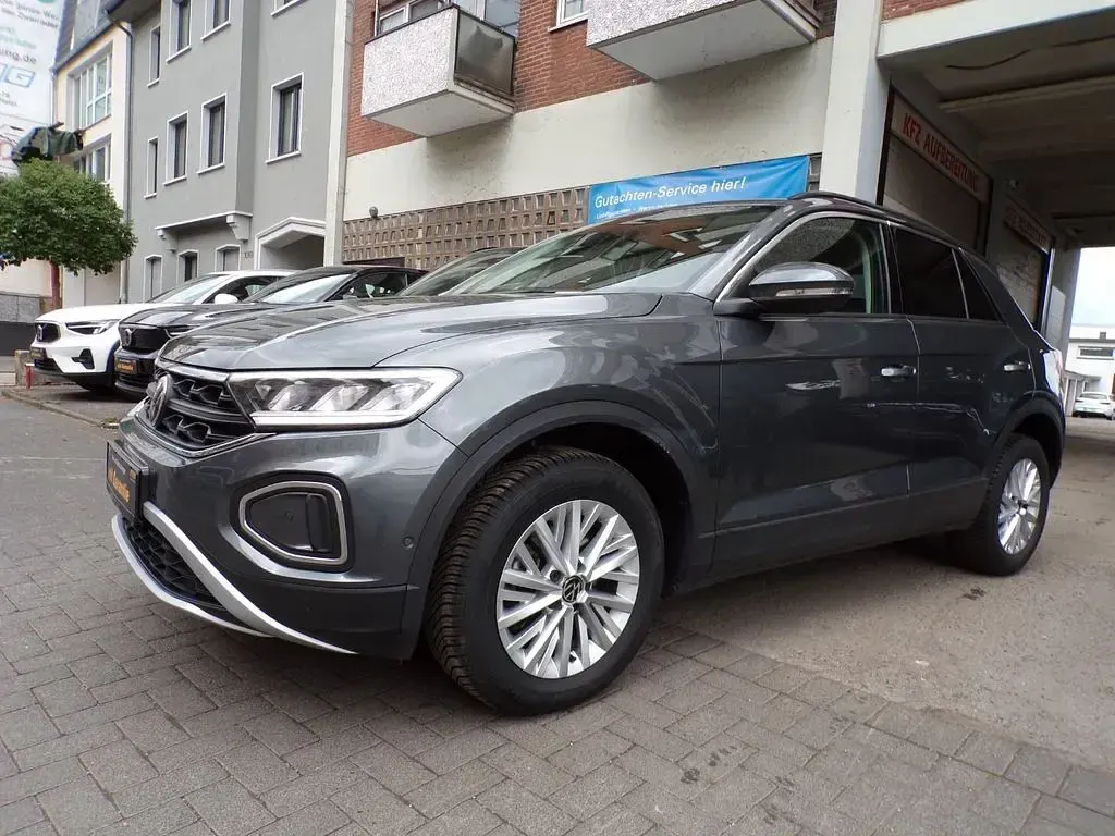 Usata VW T-Roc Life 116 CV (85 kW) 2024 Grigio SUV