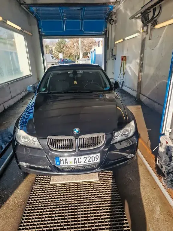 Gebraucht BMW 320 150 PS (110 kW) 2006 Schwarz Limousine
