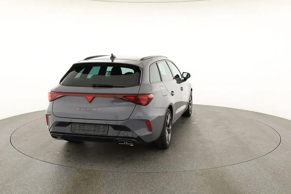 Neu Cupra Leon 204 PS (150 kW) 2026 Graphene grau metallic