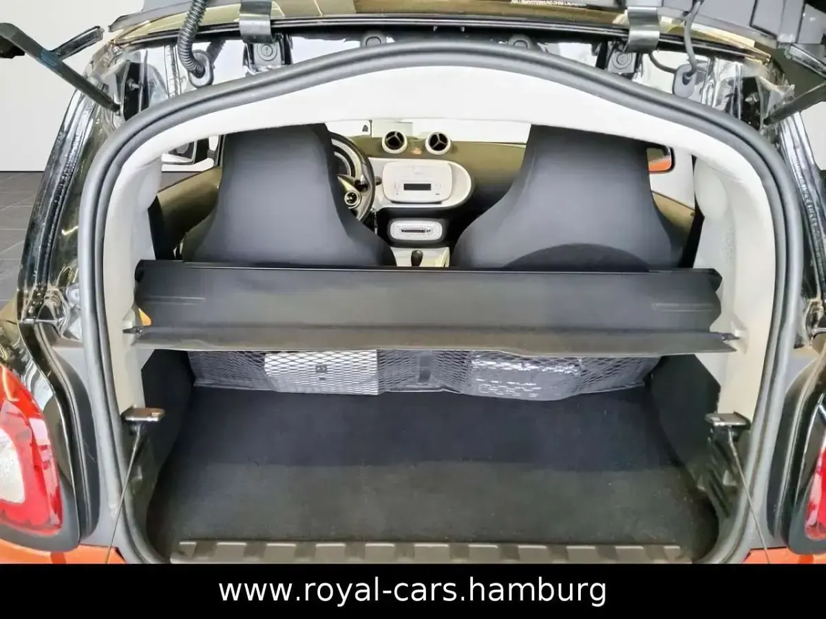 Gebraucht Smart ForTwo Coupé 71 PS (52 kW) 2018 Nachtschwarz Coupé
