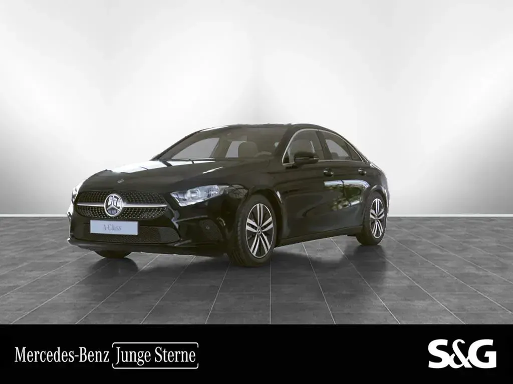 Gebraucht Mercedes A250 Progressive 160 PS (117 kW) 2022 Limousine
