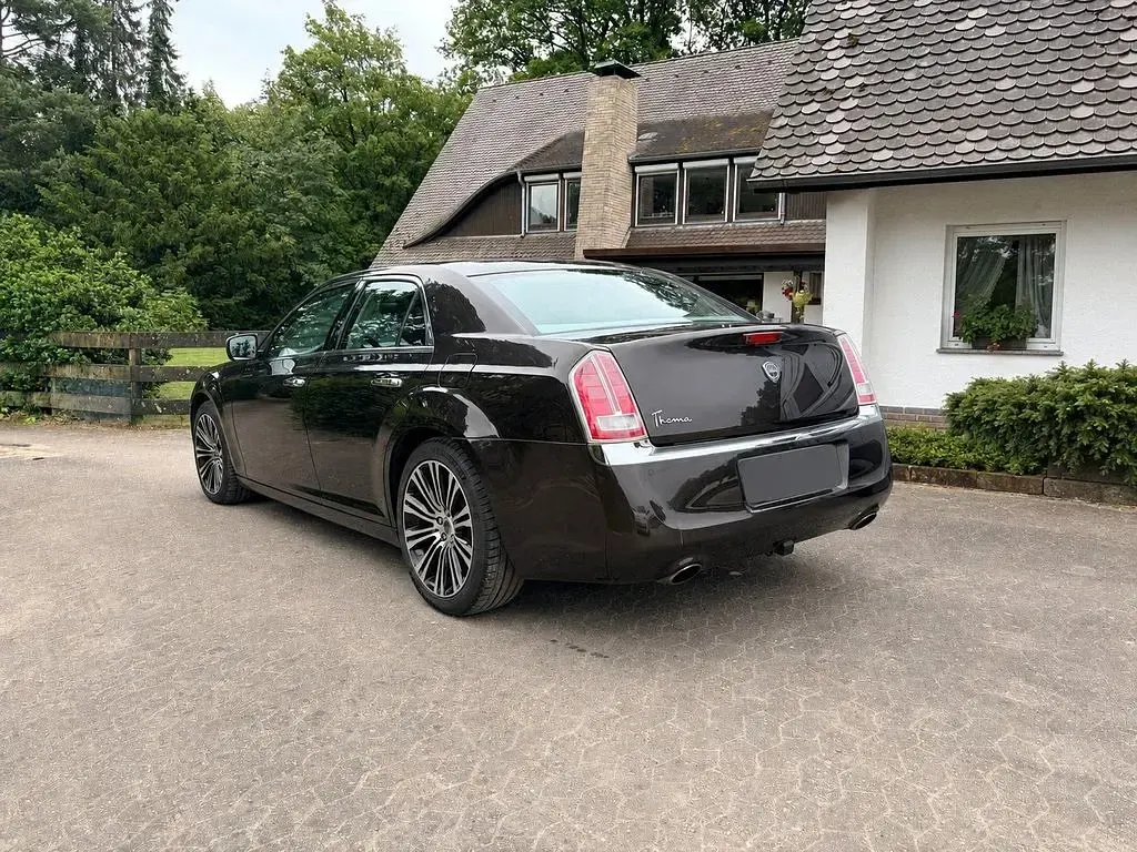 Gebraucht Lancia Thema 239 PS (175 kW) 2012 Braun Limousine