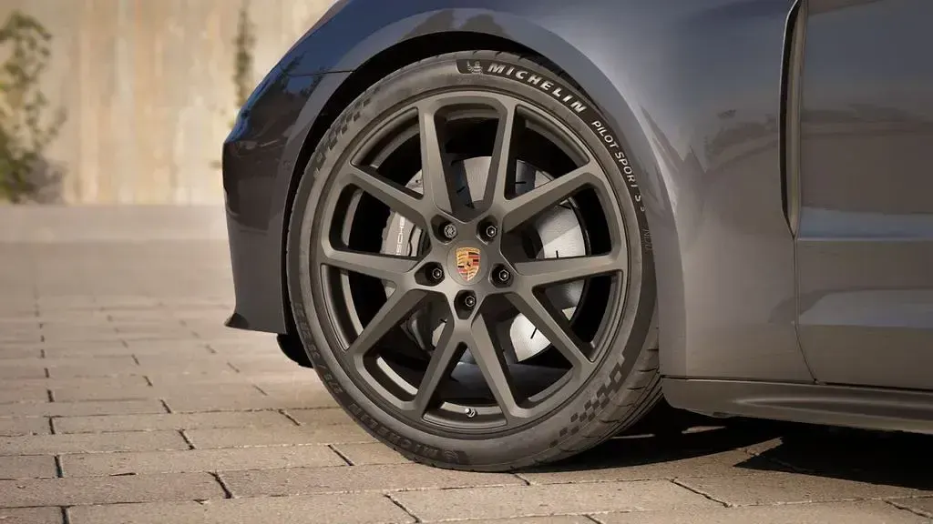 Neu Porsche Panamera 4 354 PS (260 kW) 2026 Grau Kleinwagen