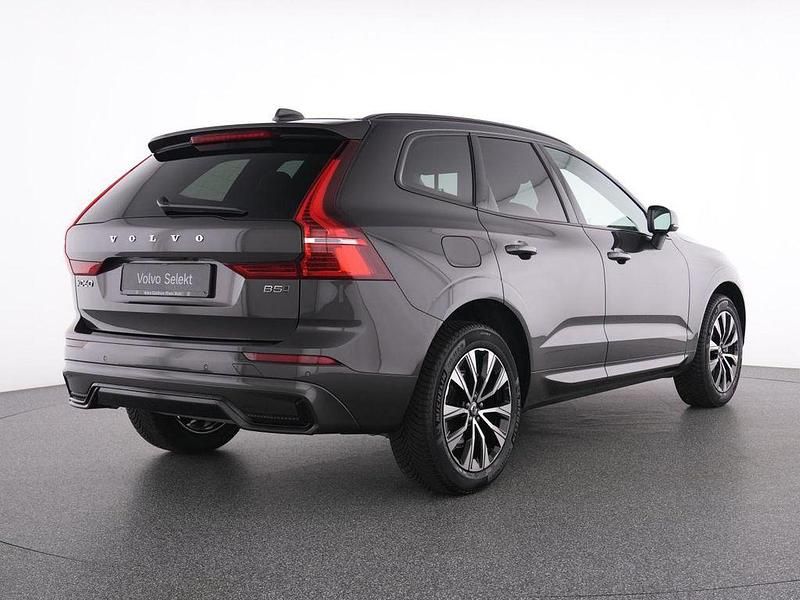 Gebraucht Volvo XC60 Plus 249 PS (183 kW) 2024 Grau platinum grey / metallic SUV