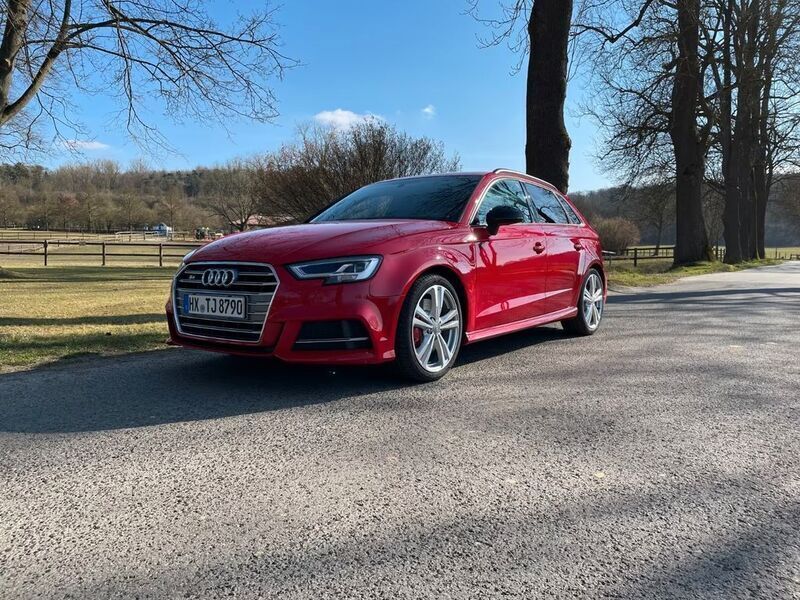 Rot Gebraucht 2017 Audi S3 Advanced Limousine | 26.250 € (Guter Preis) - Bild 1/4