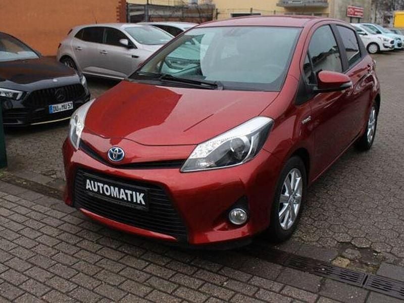 Gebraucht Toyota Yaris Hybrid Edition 75 PS (55 kW) 2014 Rot Limousine