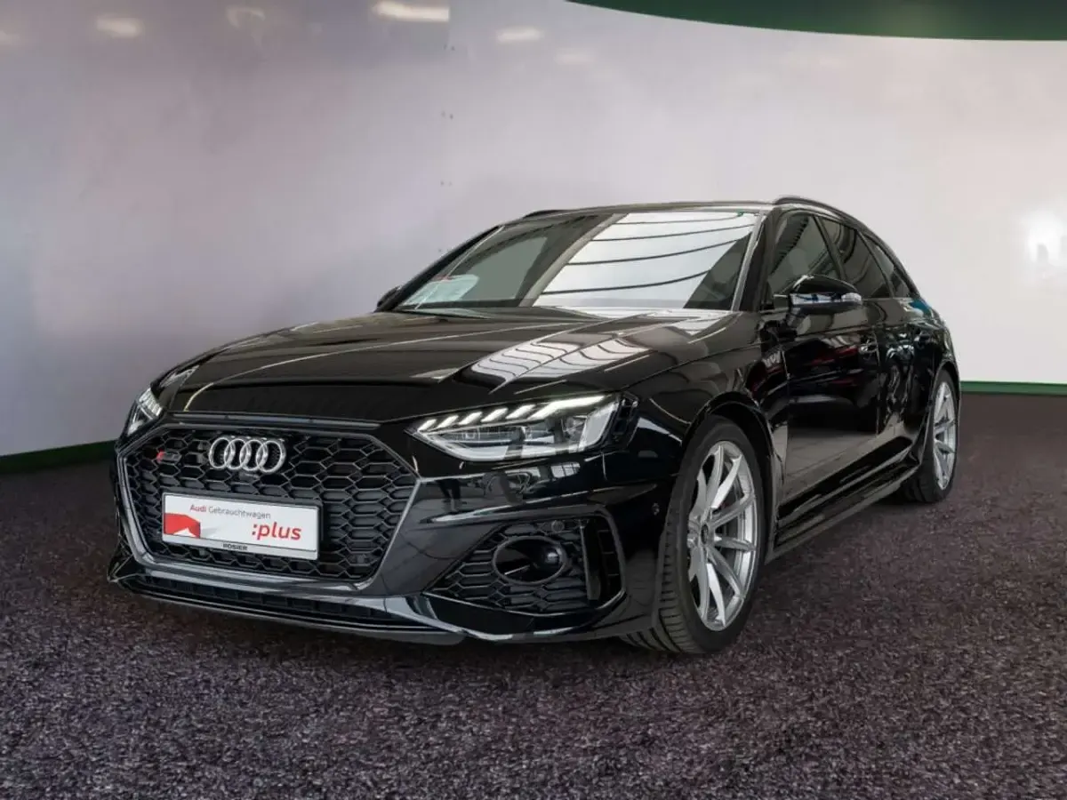 Używany Audi RS4 Ambiente 450 KM (330 kW) 2024 Czarny Kombi
