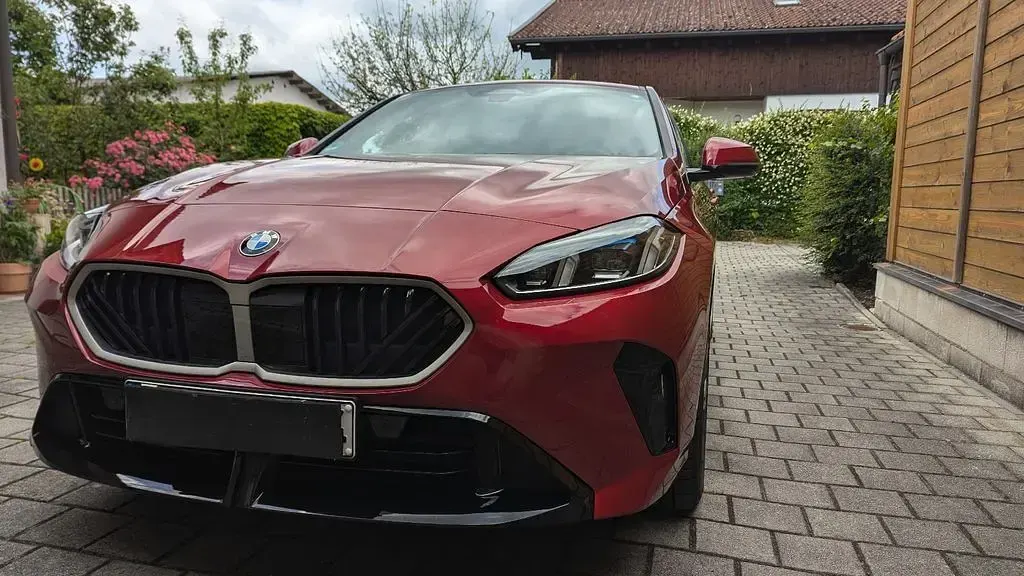 Gebraucht BMW 118 M Sport 150 PS (110 kW) 2025 Rot Kleinwagen