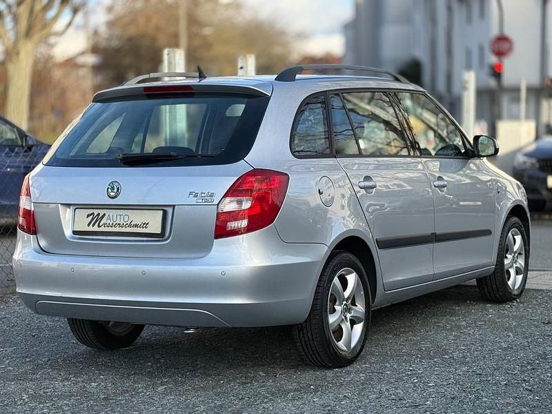 Gebraucht Skoda Fabia Style 90 PS (66 kW) 2010 Silber Kombi
