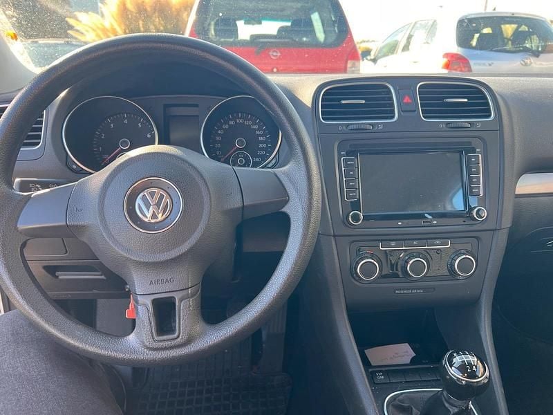 Gebraucht VW Golf 80 PS (58 kW) 2010 Weiß Coupé