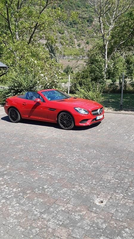 Gebraucht Mercedes SLC200 184 PS (135 kW) 2016 Rot Cabrio