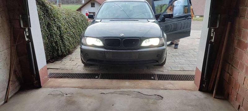 Gebraucht BMW 318 143 PS (105 kW) 2002 Kombi
