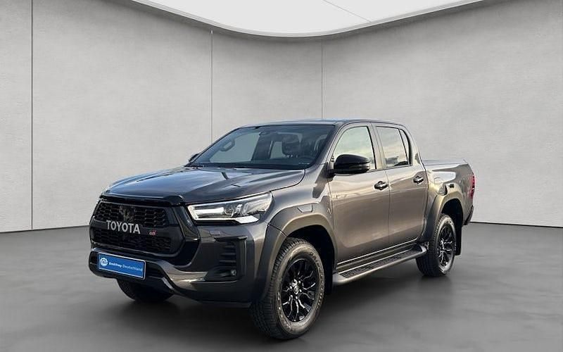 Grau Gebraucht 2024 Toyota HiLux Sport Abholung | 57.880 € (Teuer) - Bild 1/4