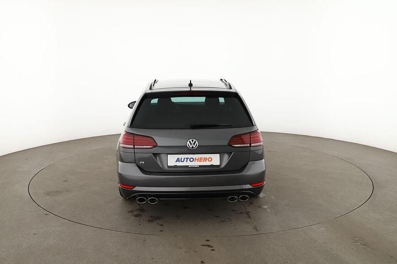 Gebraucht VW Golf VII R 301 PS (221 kW) 2019 Grau Kombi
