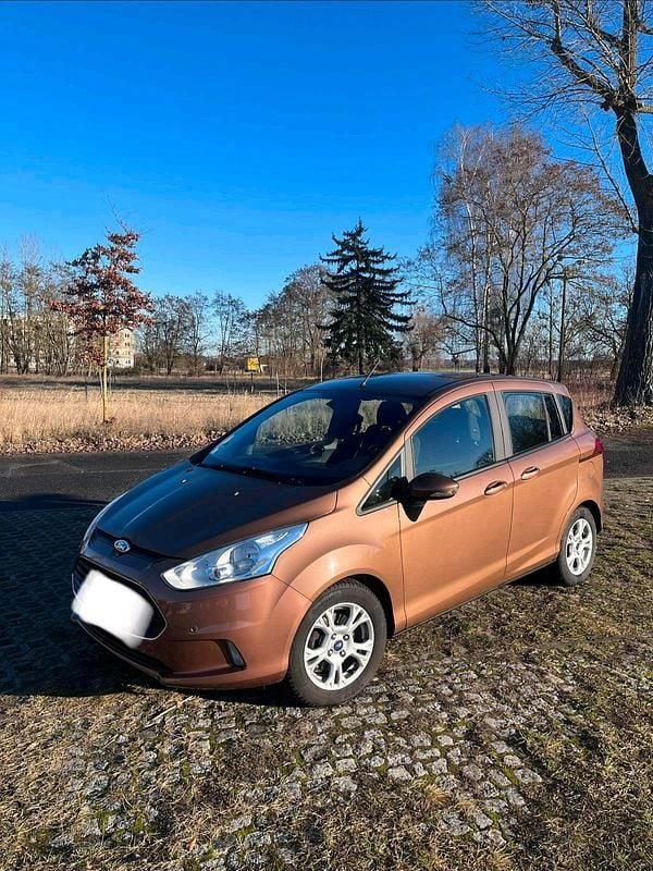 Gebraucht Ford B-MAX 125 PS (91 kW) 2017 Braun Van / Kleinbus