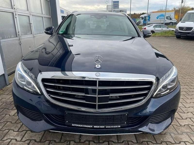 Gebraucht Mercedes C220 170 PS (125 kW) 2015 Cavansitblau (metallic) Kombi