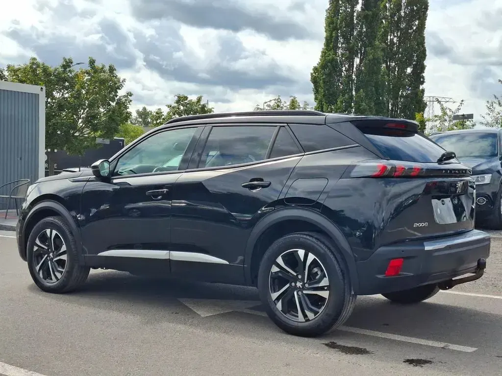 Gebraucht Peugeot 2008 Allure 131 PS (96 kW) 2021 Schwarz SUV