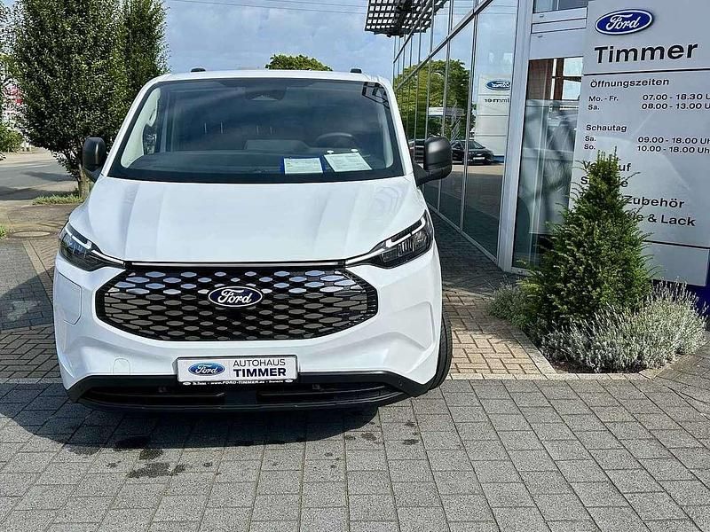 Gebraucht Ford E-Transit Trend 100 kW (136 PS) 2025 Frost weiß Van