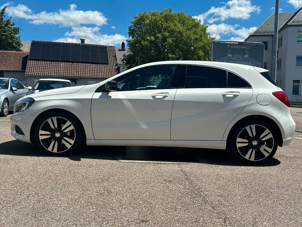 Gebraucht Mercedes A200 156 PS (114 kW) 2013 Weiß Limousine
