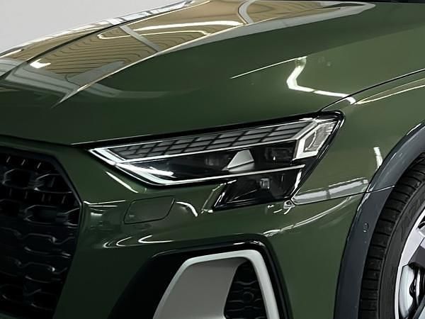 Gebraucht Audi A3 Ambiente 150 PS (110 kW) 2025 Grün (distriktgrün metallic) Limousine