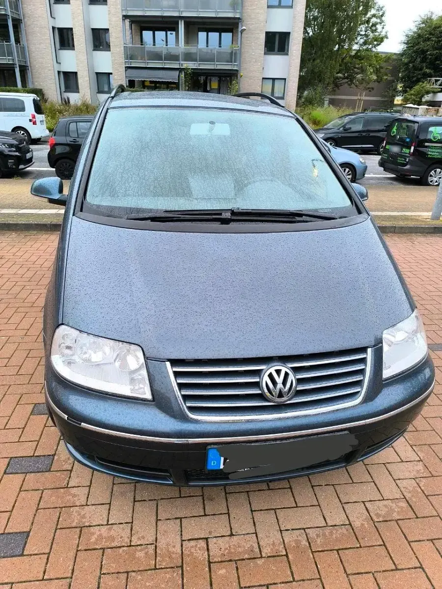 Second-hand VW Sharan 115 CP (84 kW) 2005 Verde Monovolum