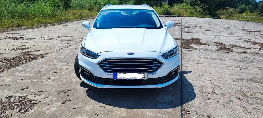 Usado Ford Mondeo Titanium 165 CV (121 kW) 2019 Blanco Familiar