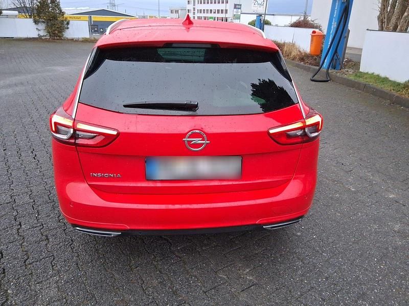 Gebraucht Opel Insignia 209 PS (153 kW) 2017 Rot Kombi